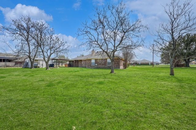 101 County Road 1010, Princeton, TX 75407