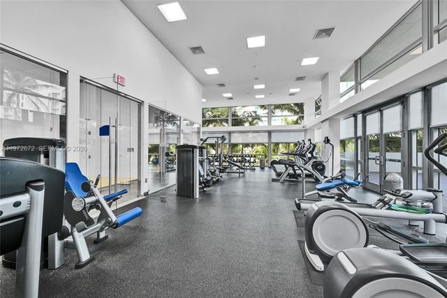 2950 NE 188th St 534, Aventura, FL 33180