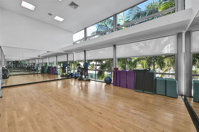 2950 NE 188th St 534, Aventura, FL 33180