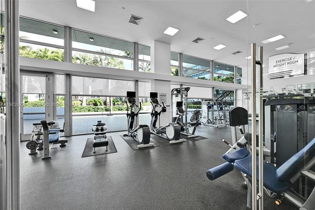 2950 NE 188th St 534, Aventura, FL 33180