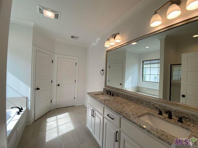 30156 Sanctuary Blvd, Denham Springs, LA 70726