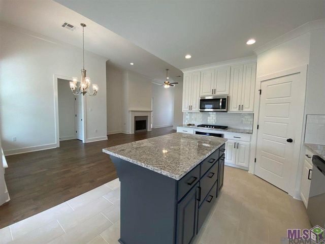 30156 Sanctuary Blvd, Denham Springs, LA 70726