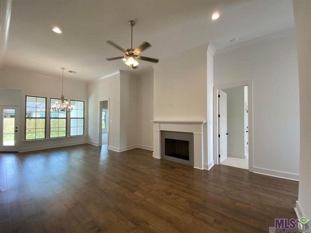 30156 Sanctuary Blvd, Denham Springs, LA 70726