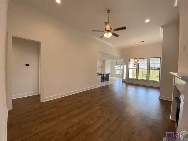 30156 Sanctuary Blvd, Denham Springs, LA 70726