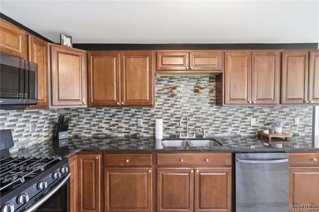 2296 East River Road, Grand Island, NY 14072