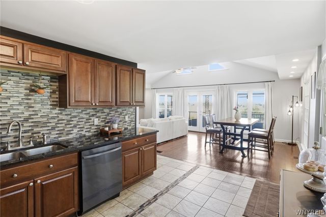 2296 East River Road, Grand Island, NY 14072