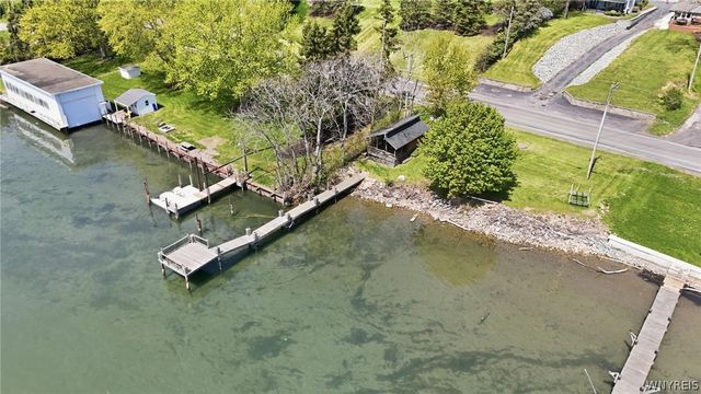 2296 East River Road, Grand Island, NY 14072