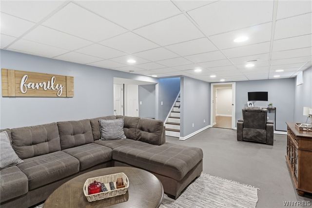 2296 East River Road, Grand Island, NY 14072