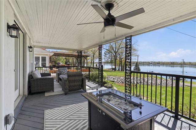2296 East River Road, Grand Island, NY 14072
