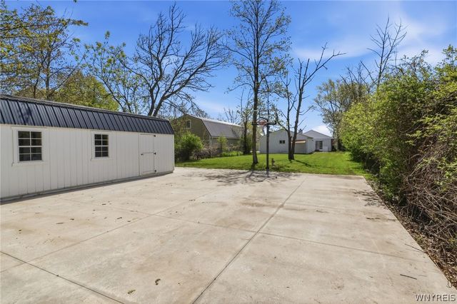 2296 East River Road, Grand Island, NY 14072