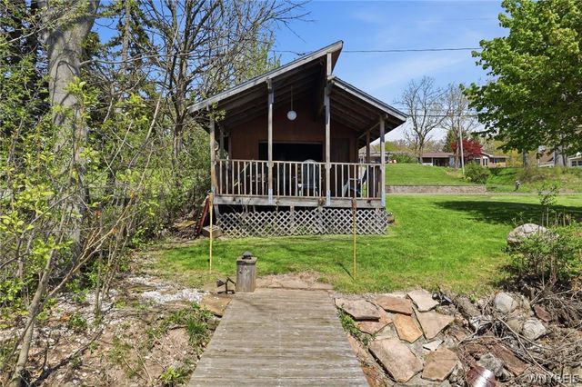 2296 East River Road, Grand Island, NY 14072