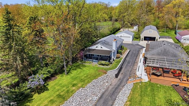 2296 East River Road, Grand Island, NY 14072