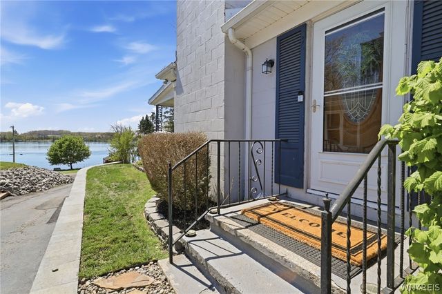 2296 East River Road, Grand Island, NY 14072