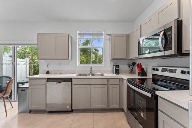 336 NW 8th Court, Pompano Beach, FL 33060