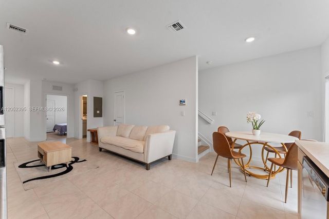 336 NW 8th Court, Pompano Beach, FL 33060