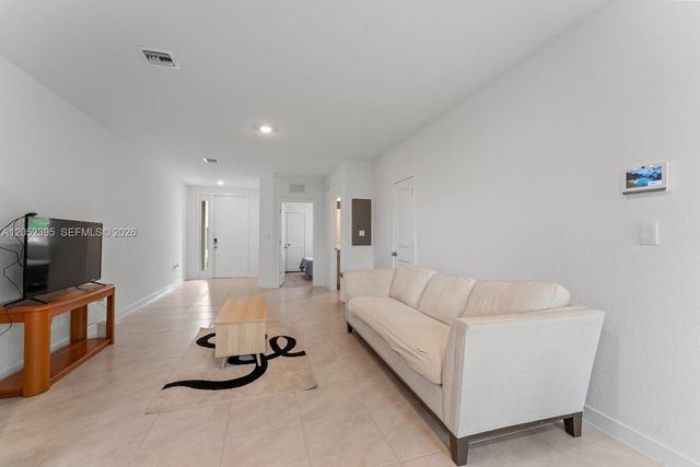 336 NW 8th Court, Pompano Beach, FL 33060