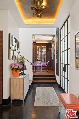2402 11th Street, Santa Monica, CA 90405