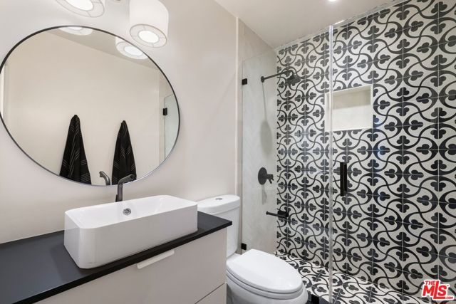 2402 11th Street, Santa Monica, CA 90405