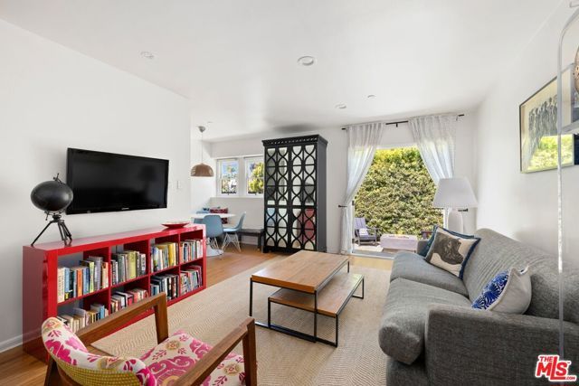 2402 11th Street, Santa Monica, CA 90405