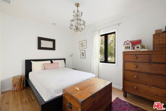 2402 11th Street, Santa Monica, CA 90405