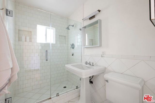 2402 11th Street, Santa Monica, CA 90405