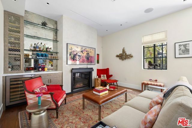 2402 11th Street, Santa Monica, CA 90405