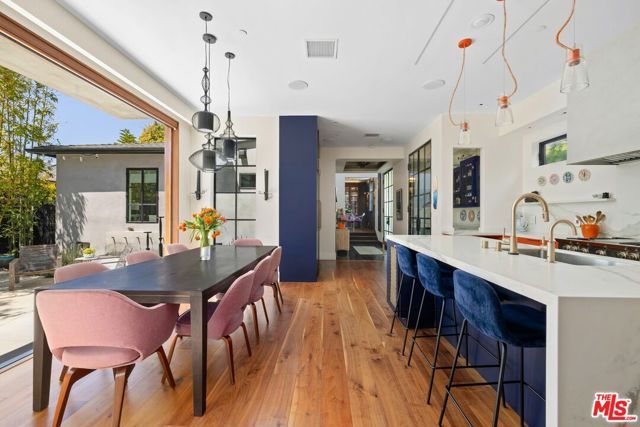 2402 11th Street, Santa Monica, CA 90405