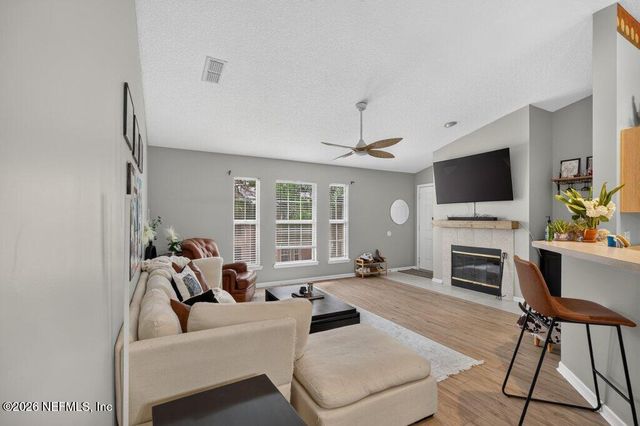 77 JARDIN DE MER Place 77, Jacksonville Beach, FL 32250