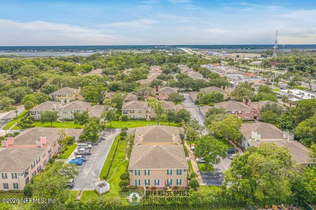 77 JARDIN DE MER Place 77, Jacksonville Beach, FL 32250