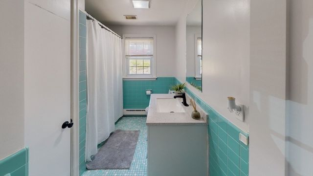 11 Lansing Rd, Lynn, MA 01904