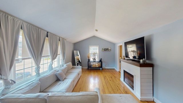11 Lansing Rd, Lynn, MA 01904