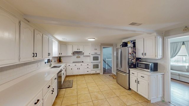 11 Lansing Rd, Lynn, MA 01904