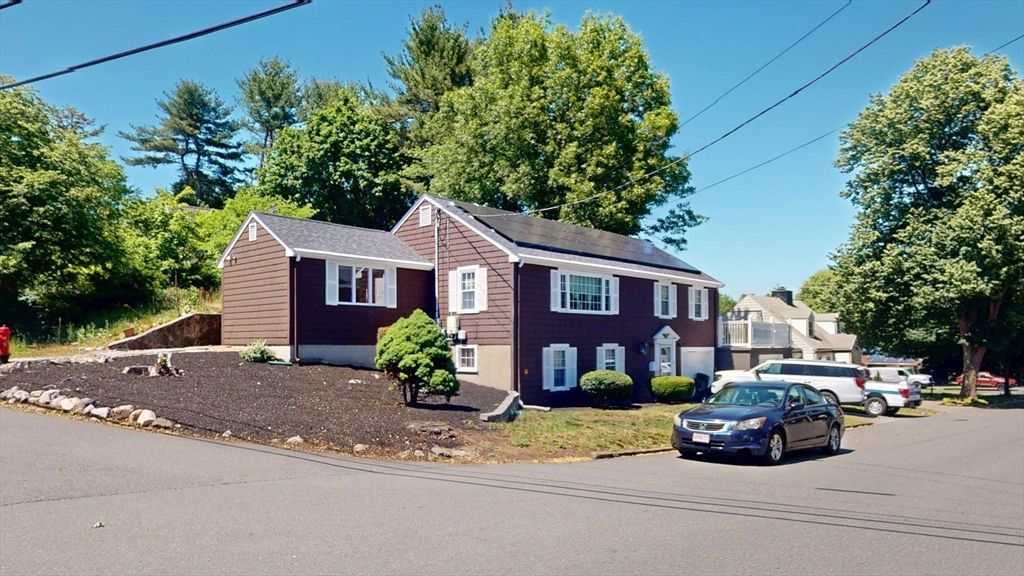 11 Lansing Rd, Lynn, MA 01904