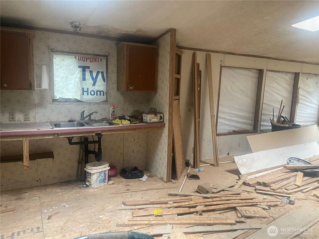 11 NE Davey Jones Ct, Belfair, WA 98528