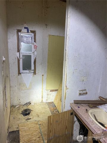 11 NE Davey Jones Ct, Belfair, WA 98528