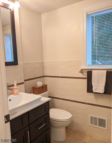 81 Wilder St, Hillside Twp., NJ 07205