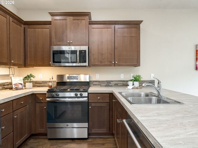 16915 Nw ANITA St, Portland, OR 97229