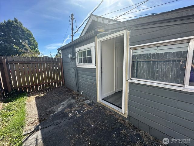 3118 Dover Street, Longview, WA 98632