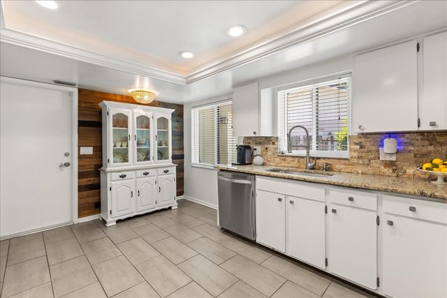420 W WEKIVA TRAIL, Longwood, FL 32779