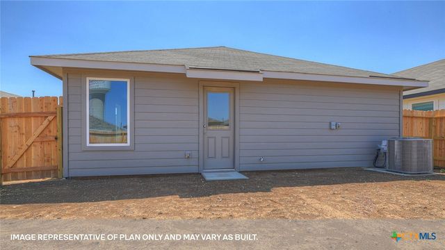 468 LOW PASTURE Trail, Maxwell, TX 78656