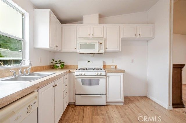 17197 Sierra Highway 17, Canyon Country (santa Clarita), CA 91351