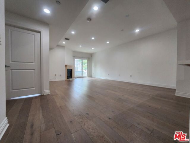 147 S Doheny Drive, Los Angeles, CA 90048