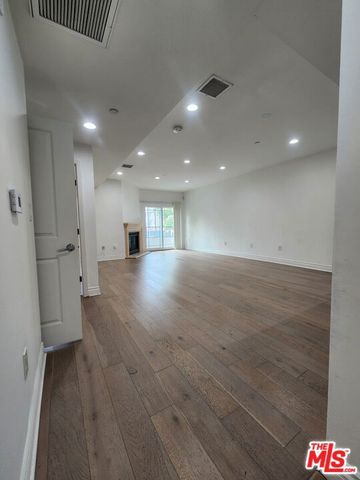 147 S Doheny Drive, Los Angeles, CA 90048