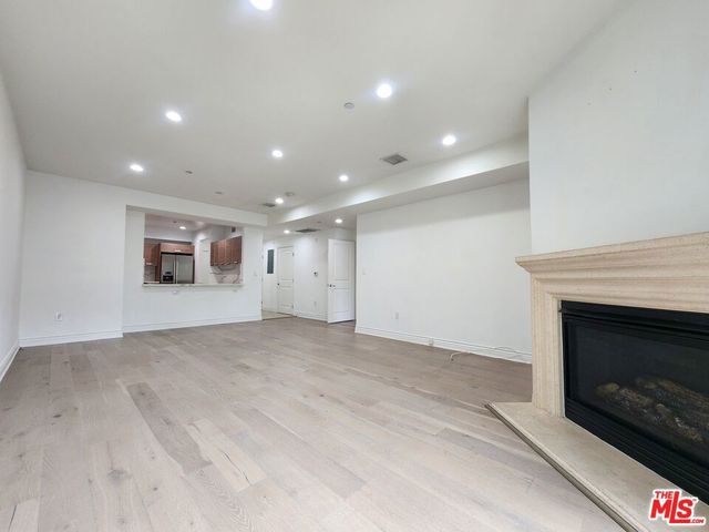 147 S Doheny Drive, Los Angeles, CA 90048