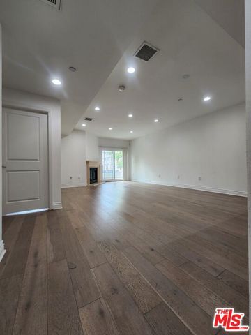 147 S Doheny Drive, Los Angeles, CA 90048