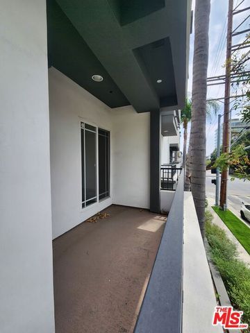 147 S Doheny Drive, Los Angeles, CA 90048
