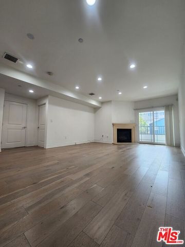 147 S Doheny Drive, Los Angeles, CA 90048