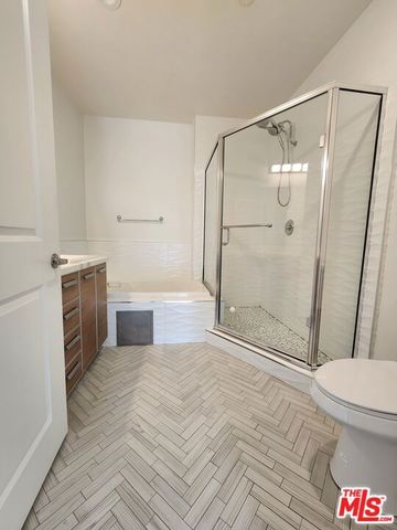 147 S Doheny Drive, Los Angeles, CA 90048