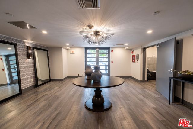147 S Doheny Drive, Los Angeles, CA 90048