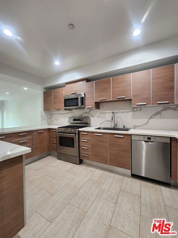 147 S Doheny Drive, Los Angeles, CA 90048